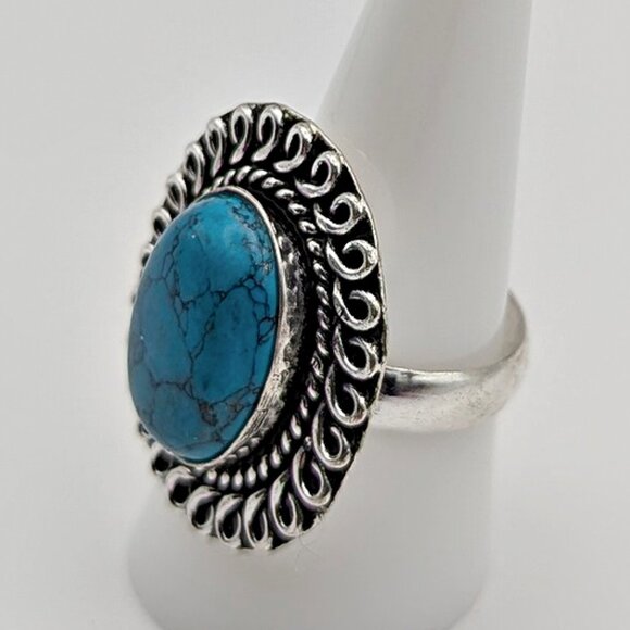 Turquoise Ring Size 8 - Silver Statement & Oversized Ring - Picture 1 of 6